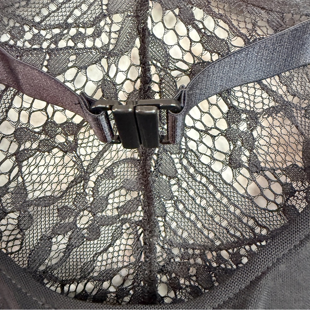 Bardot Farrah Lace Bodysuit in Black Size Medium NEW with Tags - Picture 8 of 16